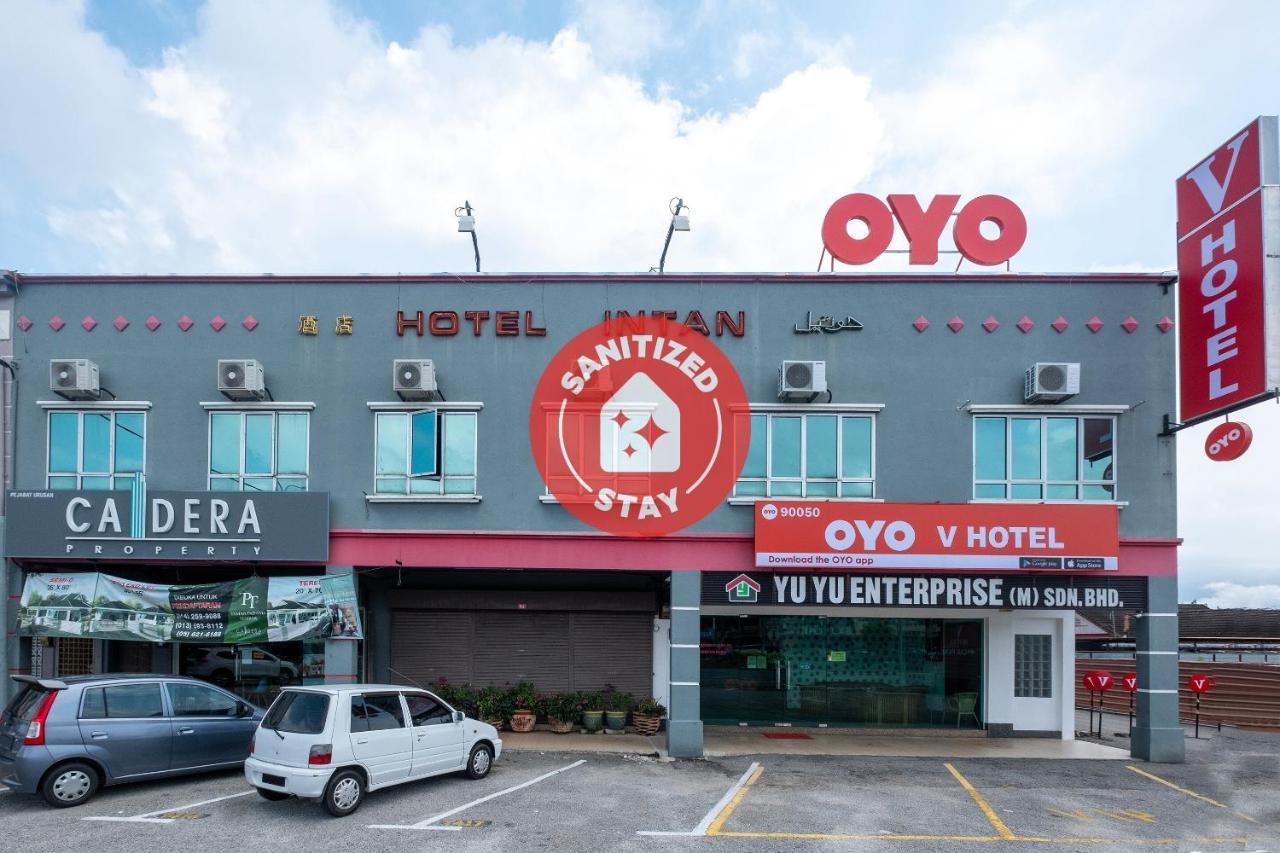 Oyo 90050 V Hotel Teluk Intan Exterior photo